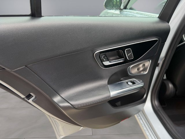 Certified Used 2022  Mercedes-Benz C 300 image 11