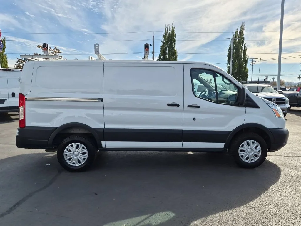 Used 2016 Oxford White Ford Base image 7