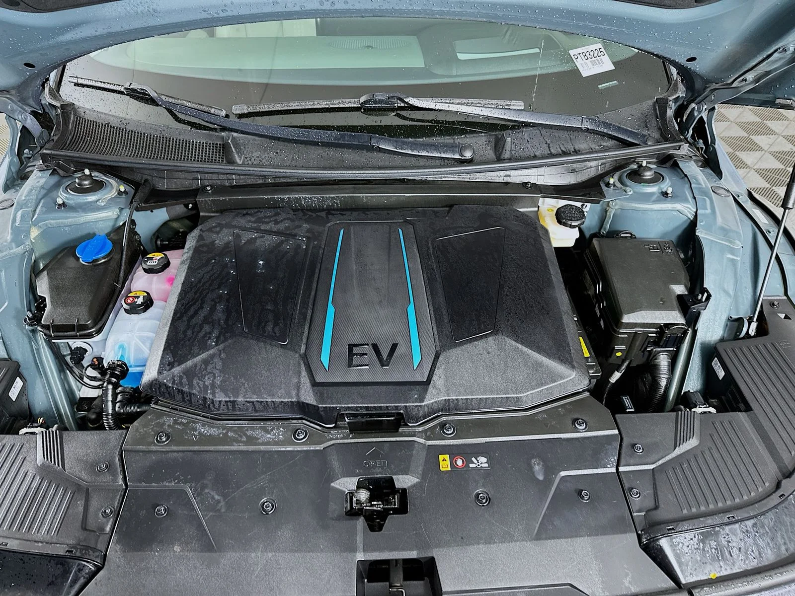 Used 2023 Digital Teal Hyundai Limited image 30