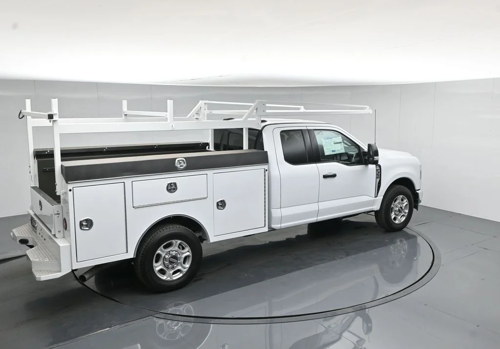 New 2026 Oxford White Ford XLT image 46