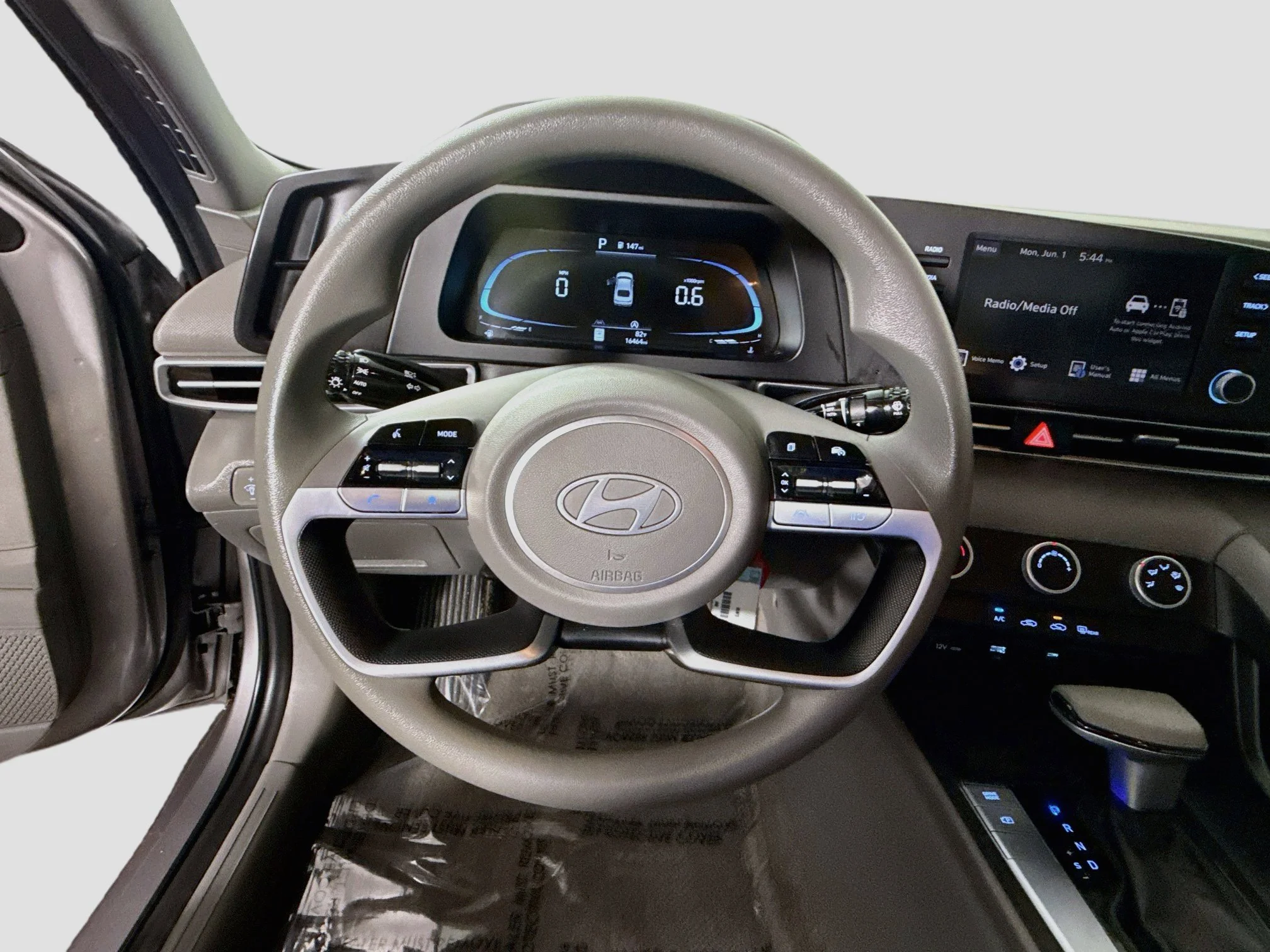 Used 2024 Fluid Metal Hyundai SE image 9