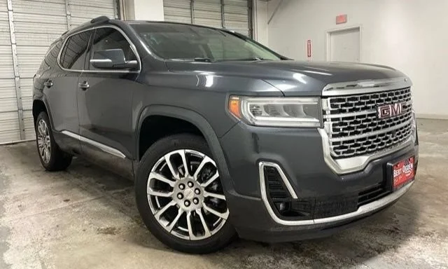 Used 2023 Hunter Metallic GMC Denali image 1