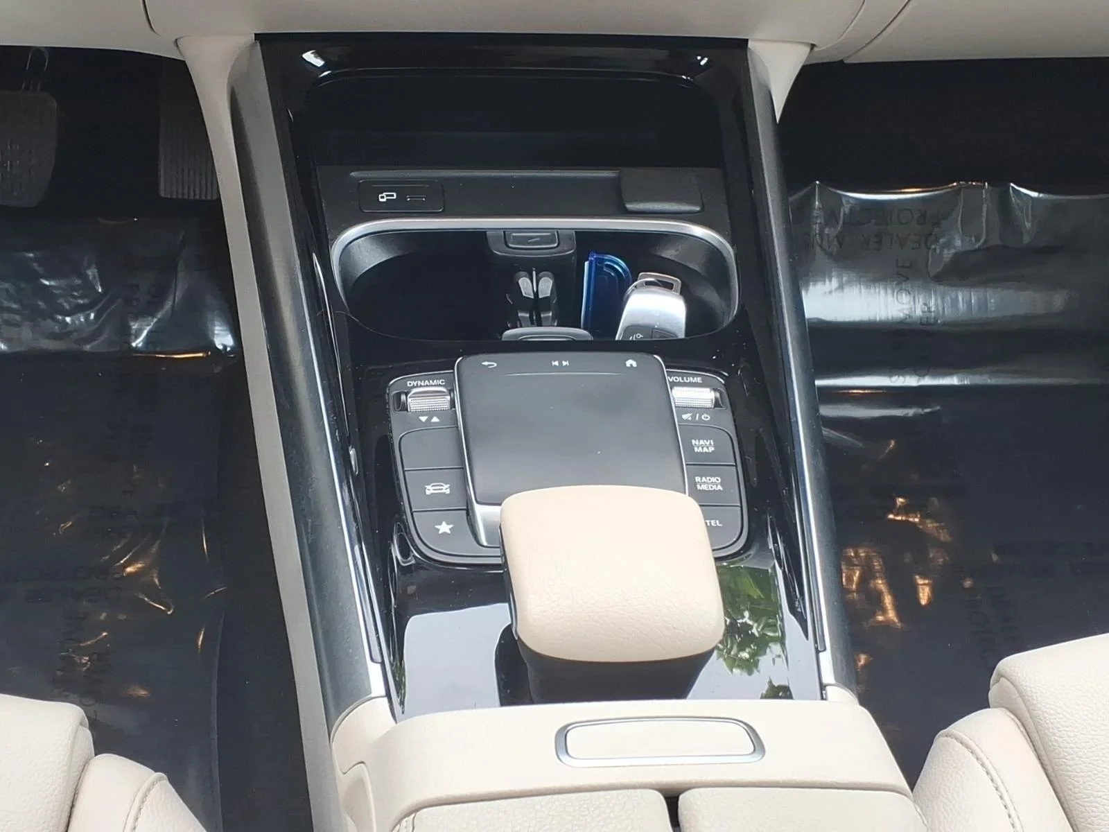 Used 2023 Polar White Mercedes-Benz GLA 250 image 18