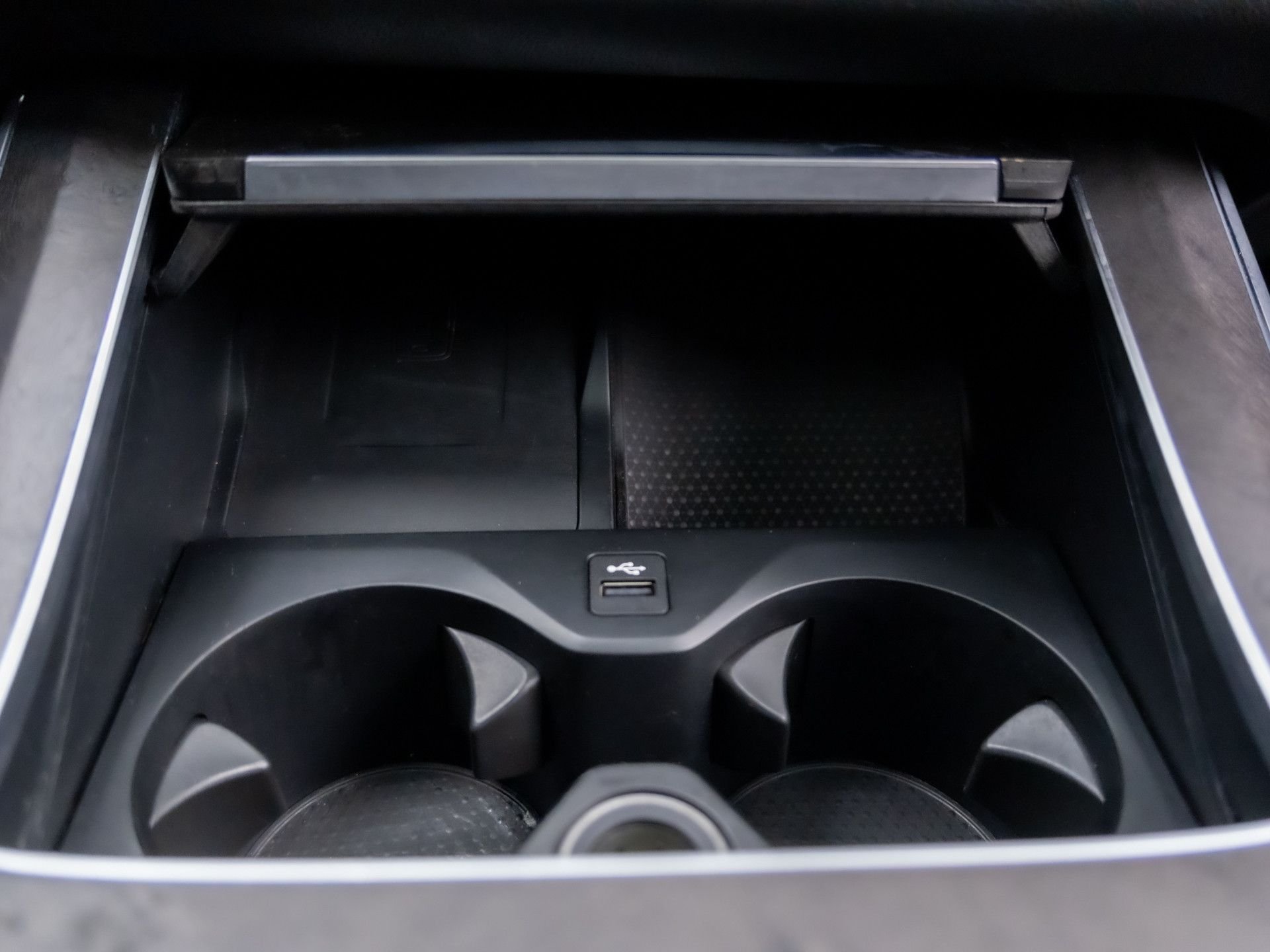 Used 2024 Black BMW xDrive40i image 28
