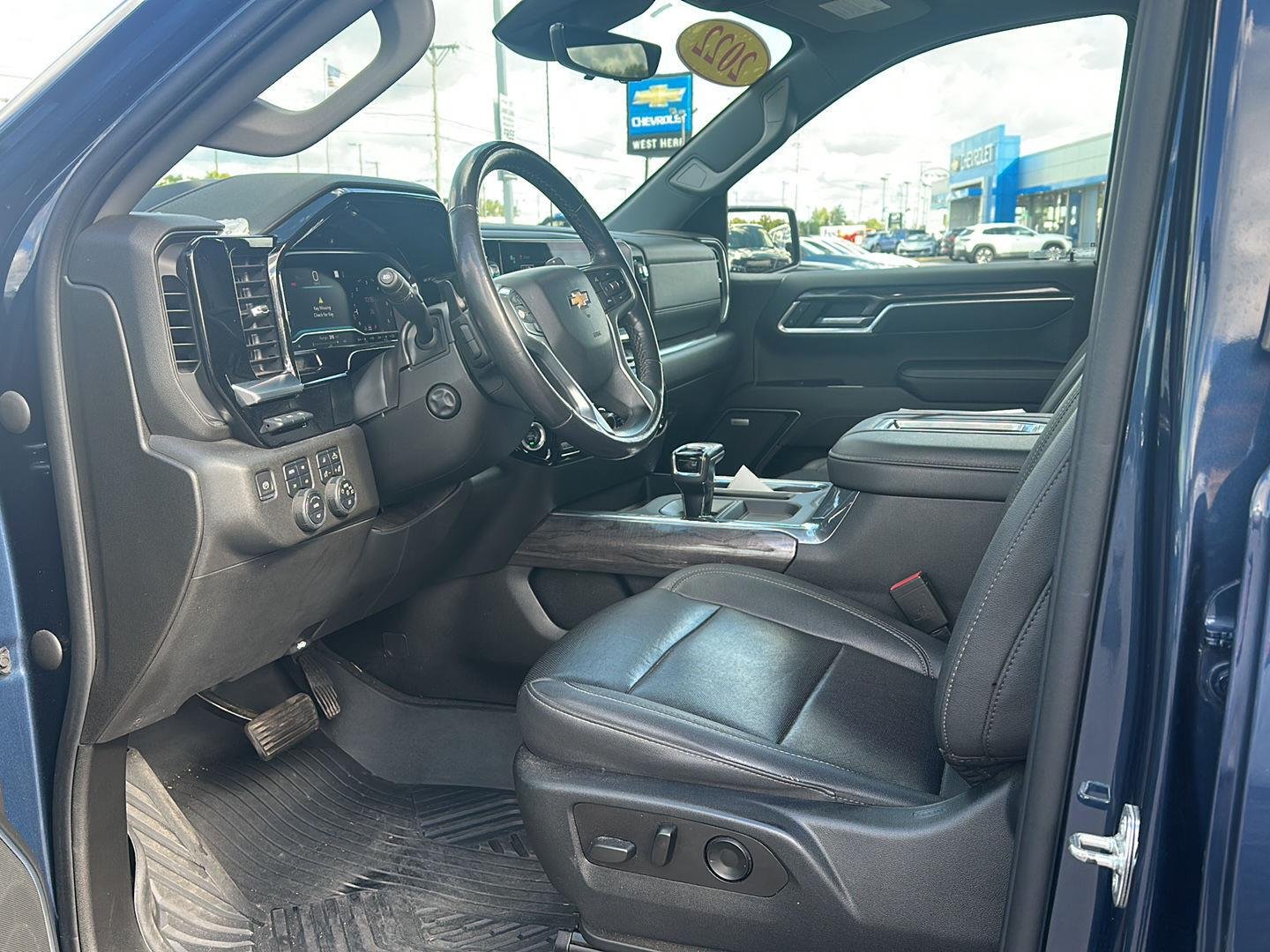 Used 2022 Northsky Blue Metallic Chevrolet LTZ image 7