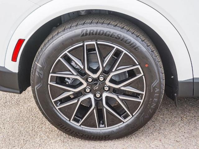 New 2026 Star White Metallic Tri-coat Ford Premium image 33
