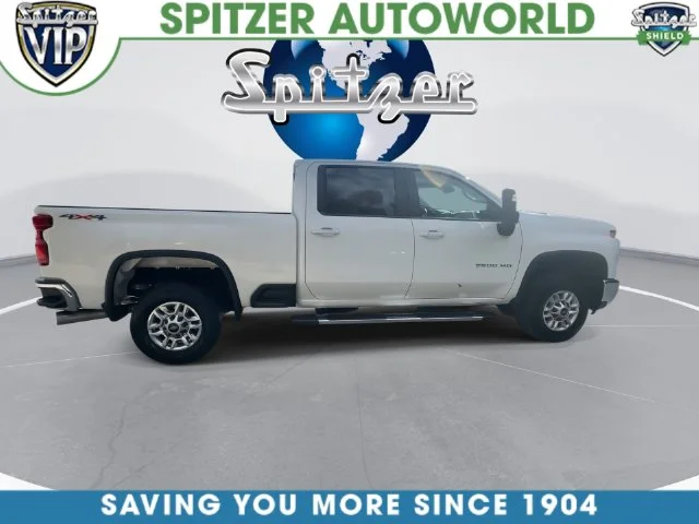 Used 2025 White Chevrolet LT image 11