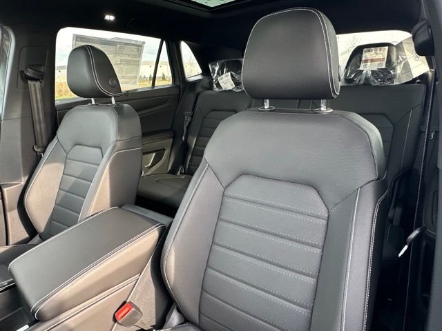 New 2026 Pure Gray Volkswagen 2.0T SEL R-Line Black image 27