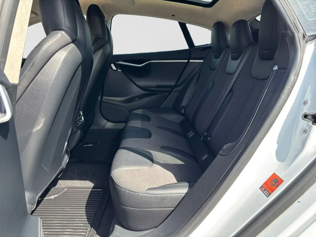 Used 2016 White Tesla 90D image 29