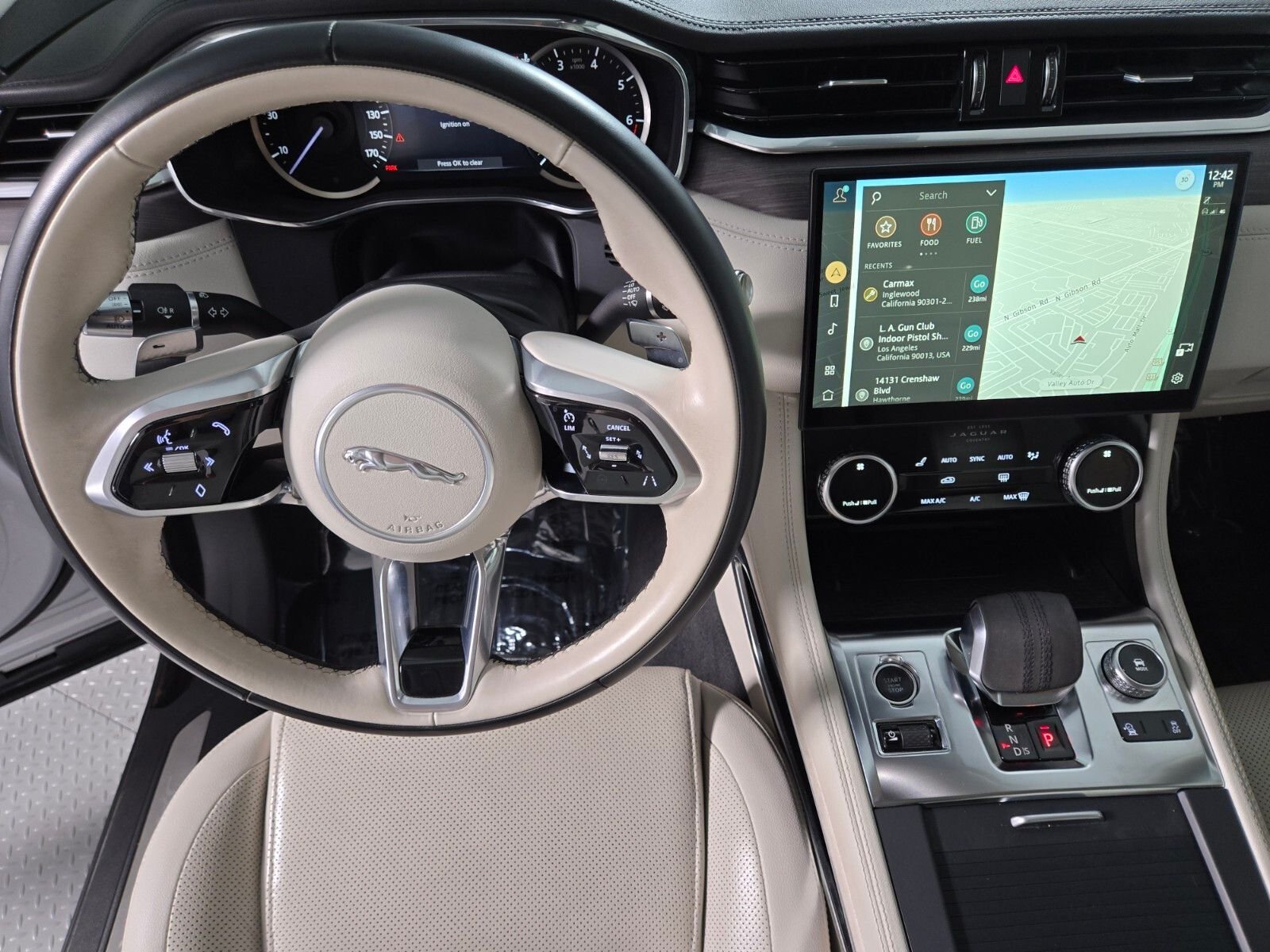 2023 Jaguar F-Pace S - Photo 13