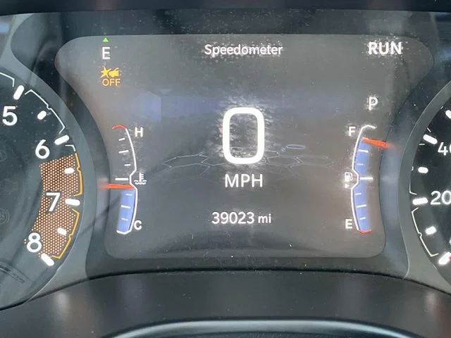 Used 2025 Black Jeep Latitude image 34