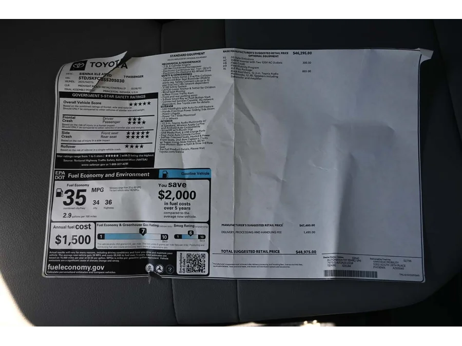 2025 Toyota Sienna XLE - Photo 35