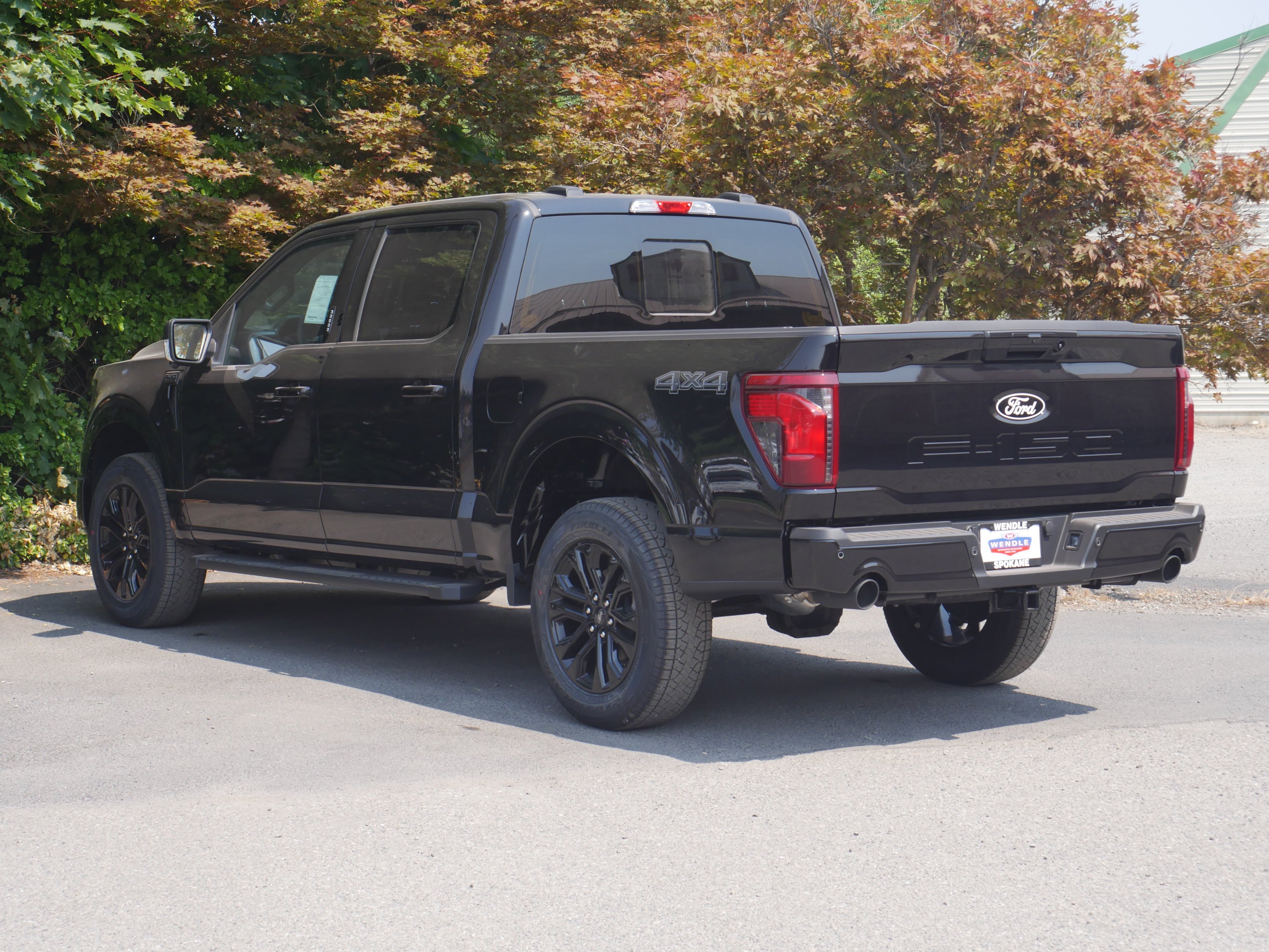 New 2026 Agate Black Metallic Ford XLT image 21
