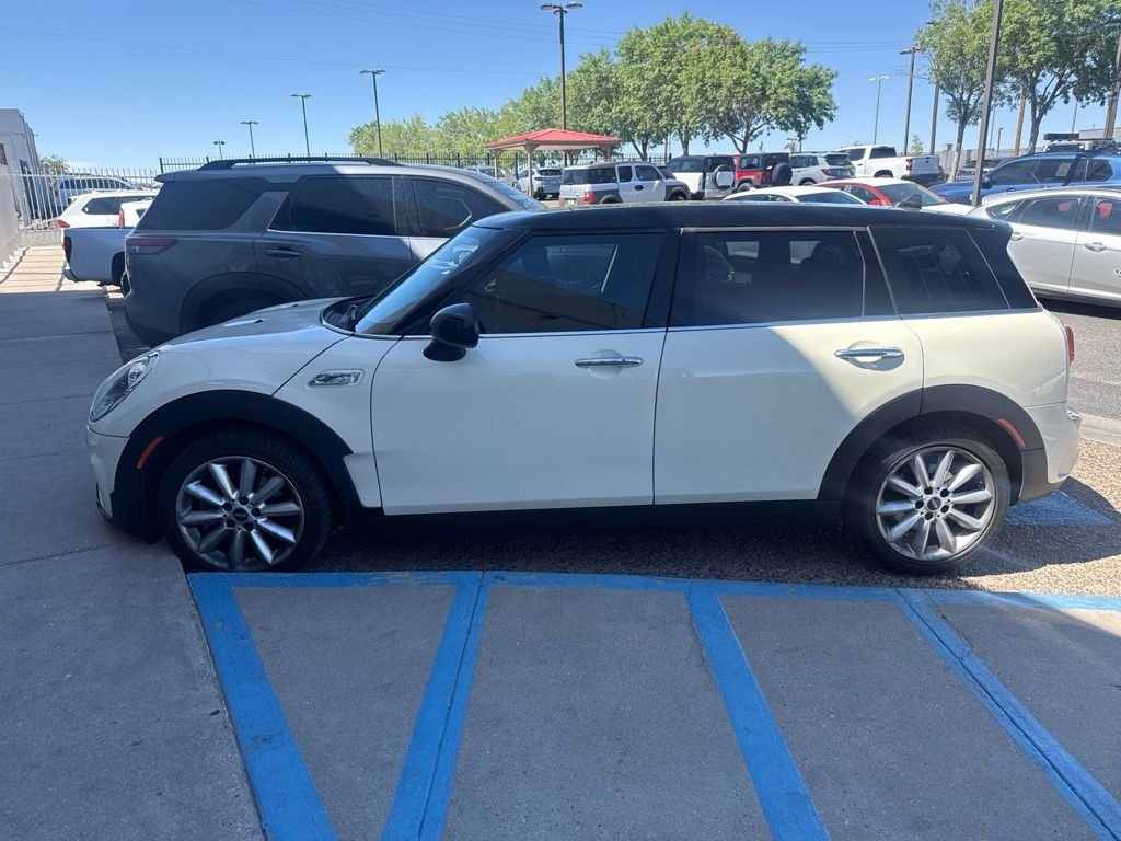 Used 2019 White MINI Classic image 2