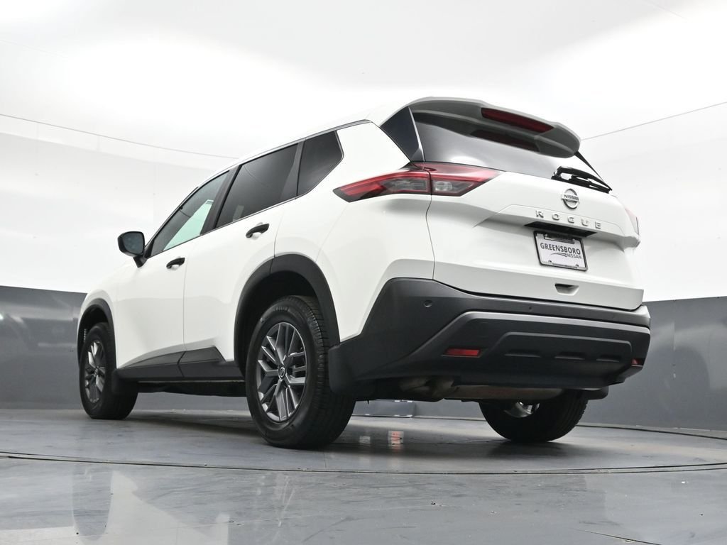Used 2021 White Nissan S image 45