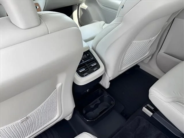 Used 2020 Silver Volvo T6 Inscription image 12