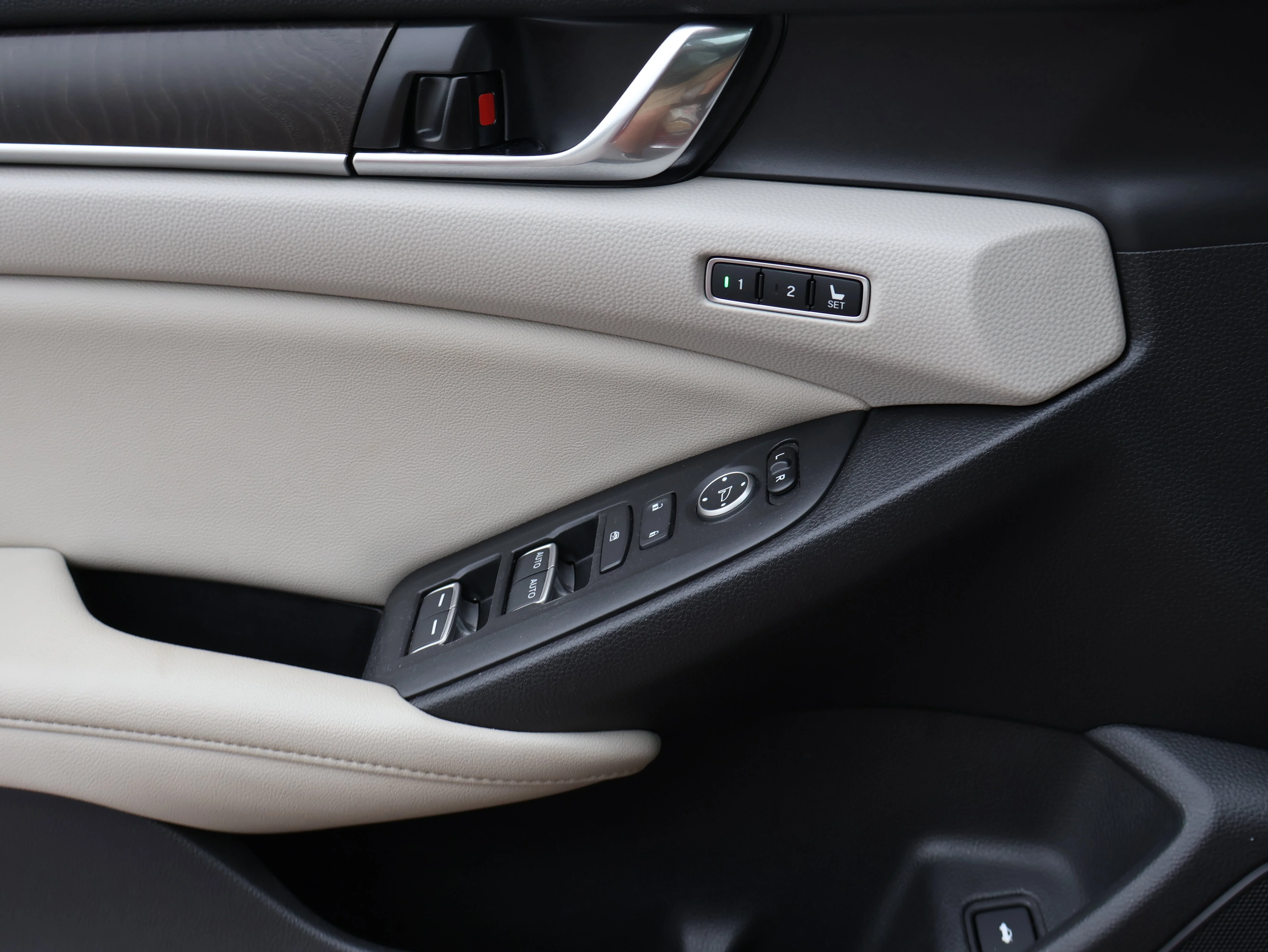 2021 Honda Accord EX-L - Photo 41