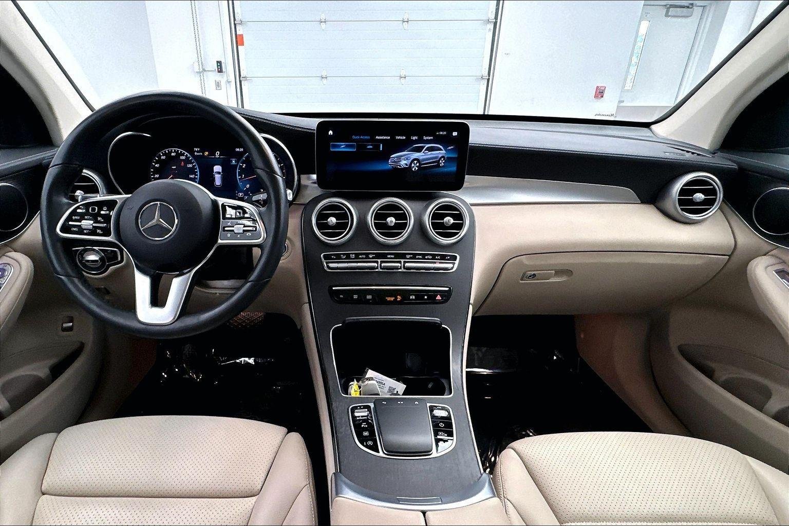 Used 2022 Lunar Blue Metallic Mercedes-Benz GLC 300 image 10