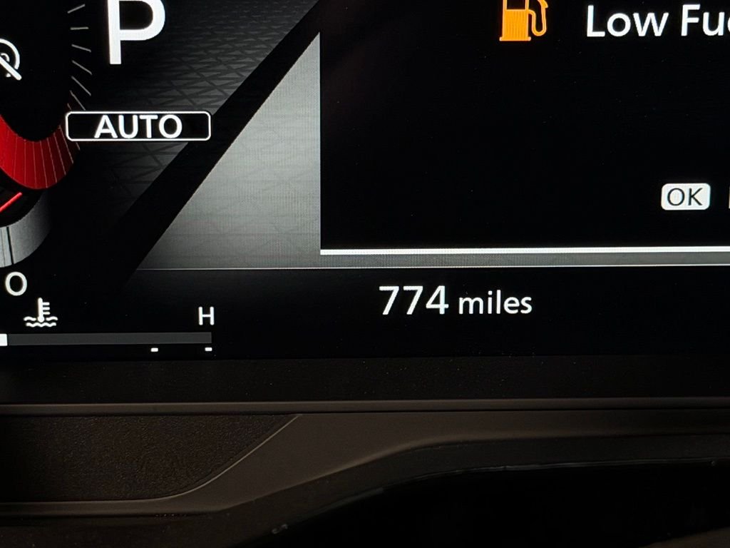 2025 Nissan Pathfinder Platinum - Photo 14