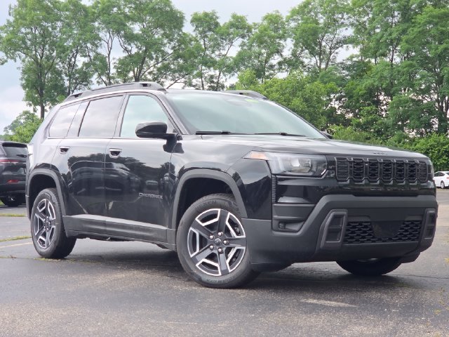 New 2026 Diamond Black Crystal Pearl-Coat Exterior Paint Jeep Limited image 2