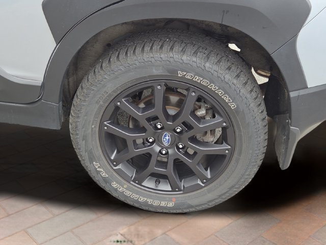Used 2024 Ice Silver Metallic Subaru Wilderness image 22