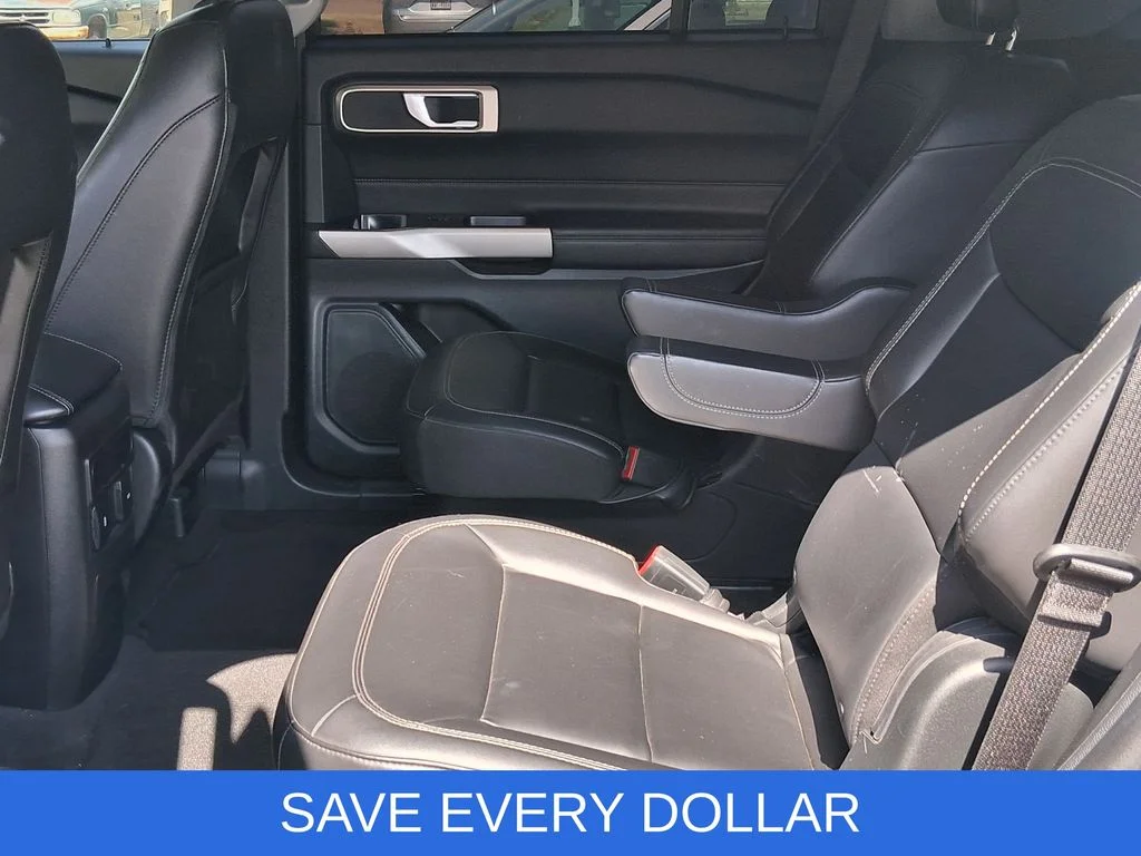 Used 2023 Silver Ford XLT image 14