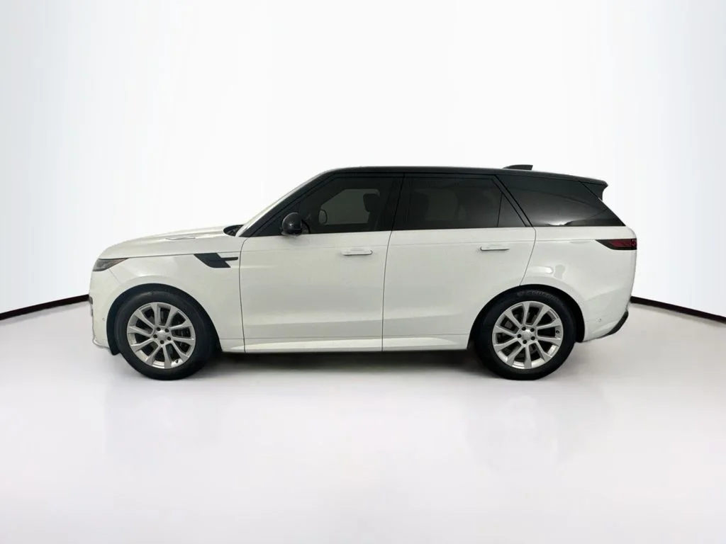 Used 2024 White Land Rover Dynamic SE image 8