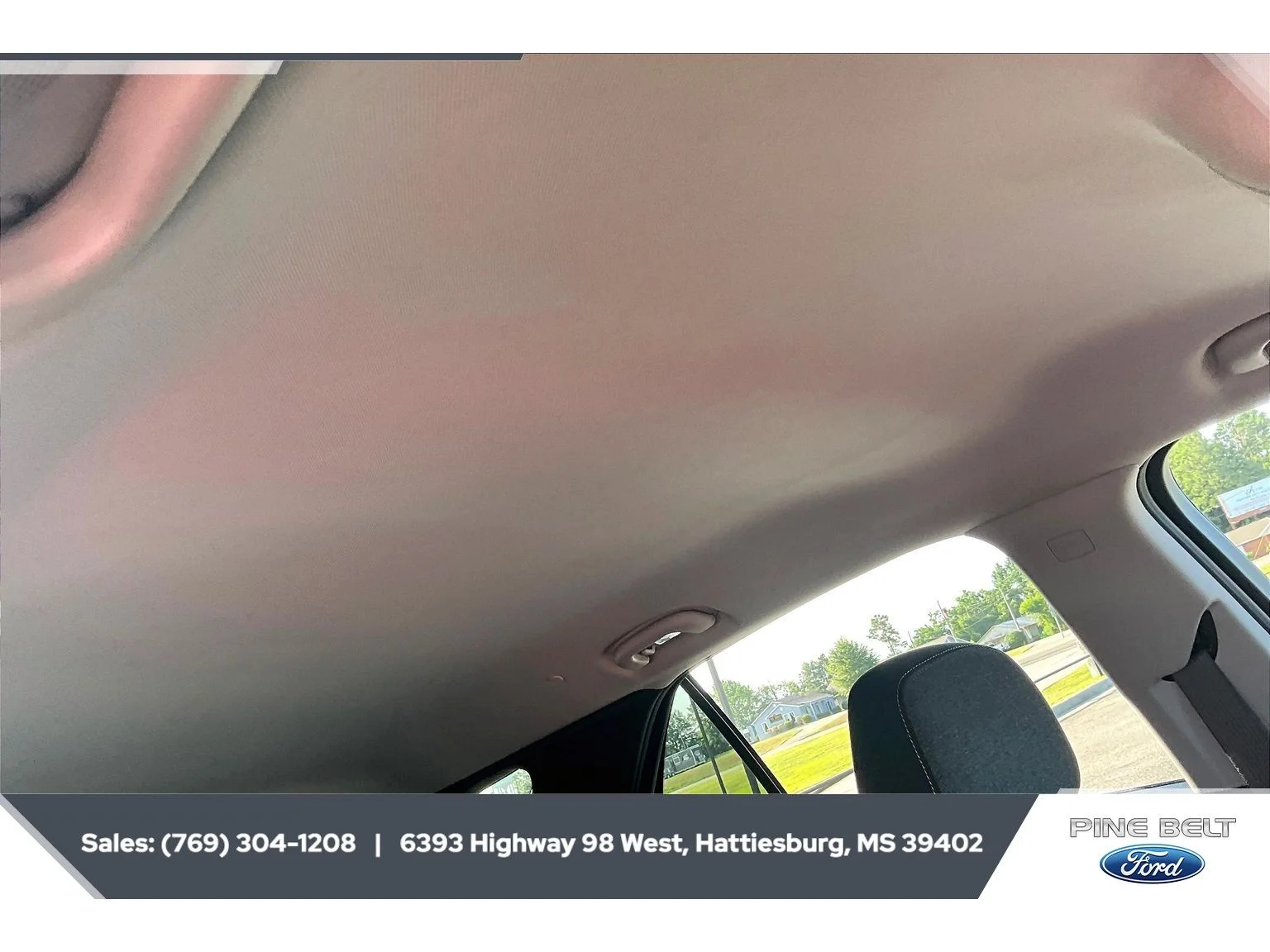 Used 2022 Summit White Chevrolet LT image 16
