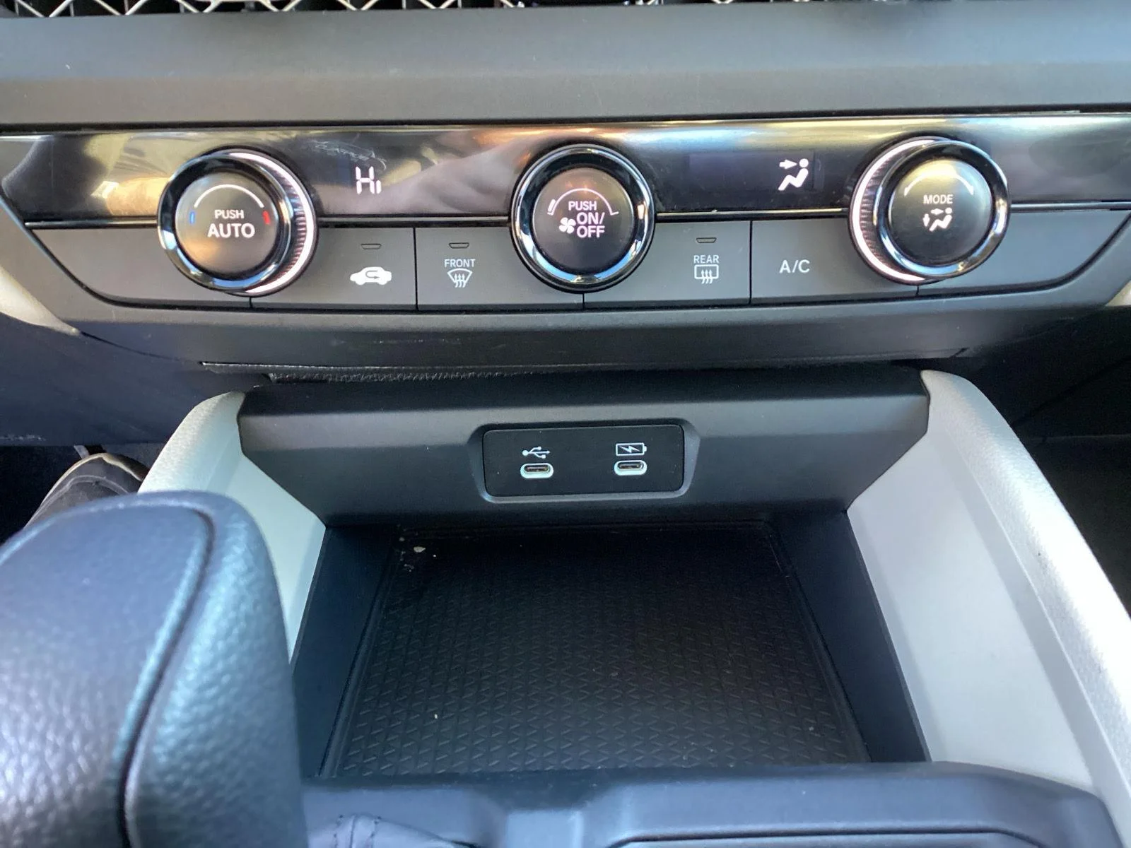 Used 2024 Meteorite Gray Metallic Honda LX image 23