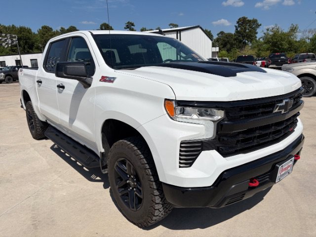 Used 2022 Summit White Chevrolet LT Trail Boss image 7