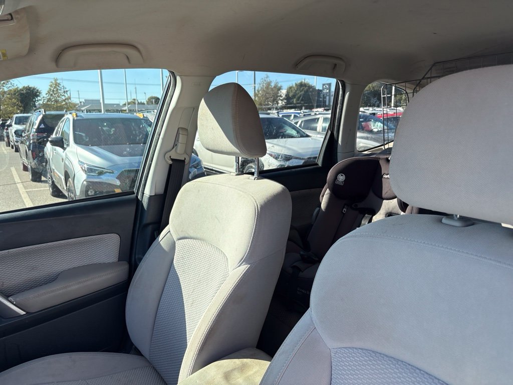 Used 2017 Gray Subaru 2.5i image 4