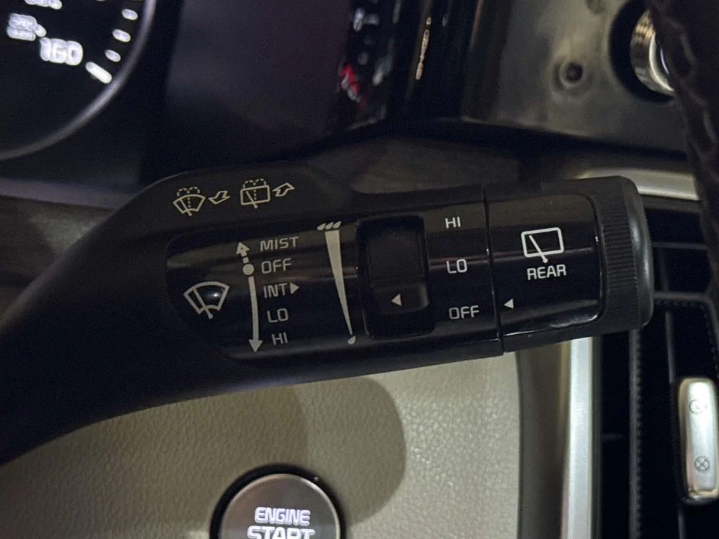 Used 2022 Black Kia S image 25