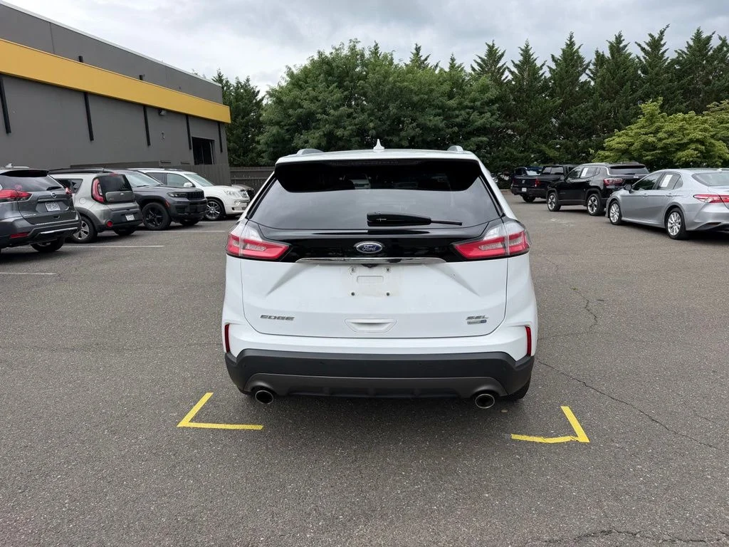 Used 2020 White Ford SEL image 5