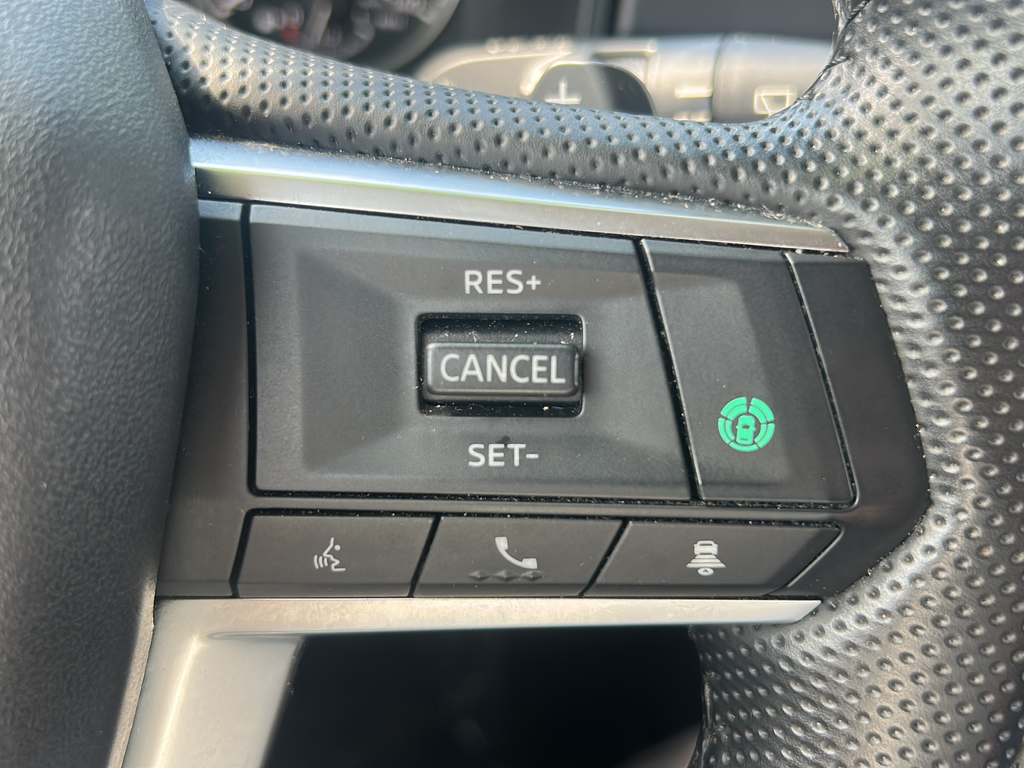 Used 2024 Silver Mitsubishi SE image 17