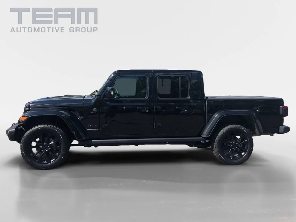 Used 2023 Black Jeep Overland image 4