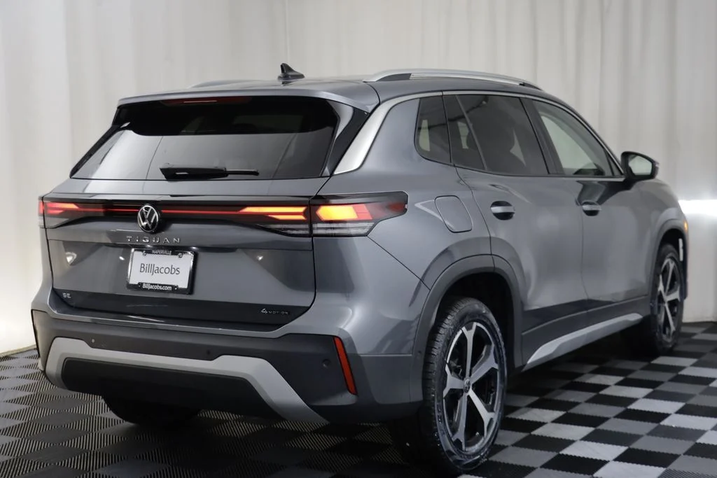 New 2026 Platinum Grey Volkswagen 2.0T SE image 17