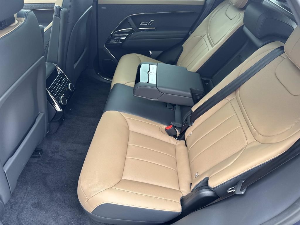 New 2026 Varesine Blue Land Rover Dynamic SE image 12