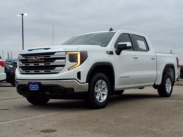 2026 GMC Sierra 1500 SLE - Photo 3