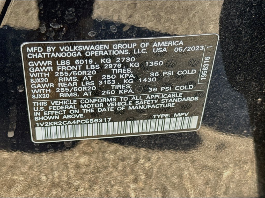 Used 2023  Volkswagen 3.6L V6 SE w/Technology image 35