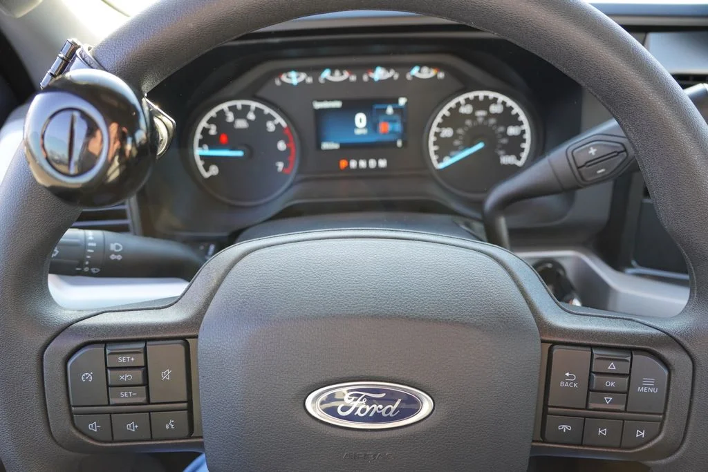 2025 Ford F-350 Super Duty XL - Photo 16
