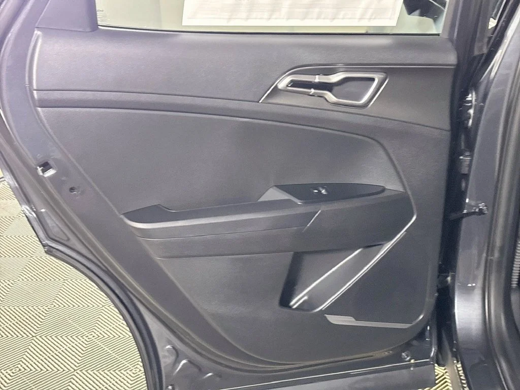 New 2027 Gravity Gray Kia S image 18