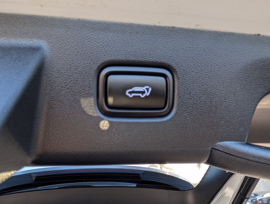 Used 2026 White Hyundai SEL image 11