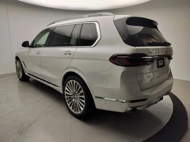 New 2027 Mineral White Metallic BMW xDrive40i image 4