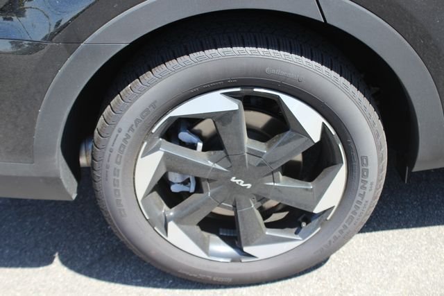 Used 2026 Black Kia EX image 38