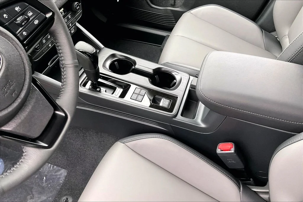 New 2026 CRYSTAL WHITE PEARL Subaru Premium image 9