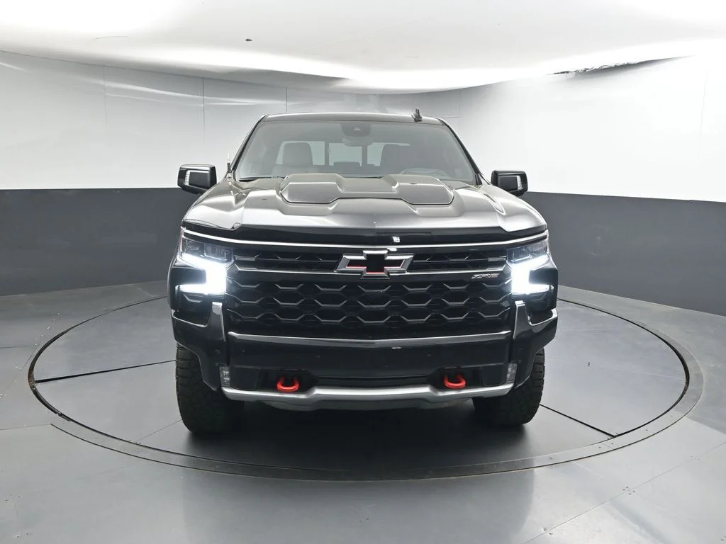 Used 2025 Black Chevrolet ZR2 image 26