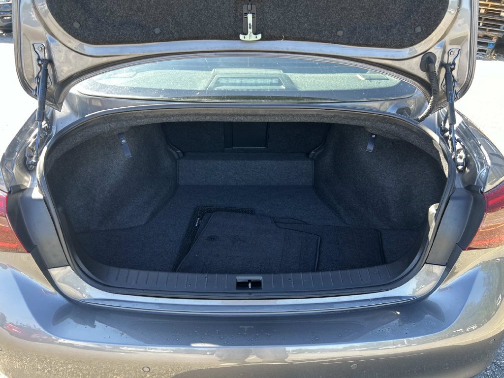 Used 2023 Gray INFINITI SENSORY image 11