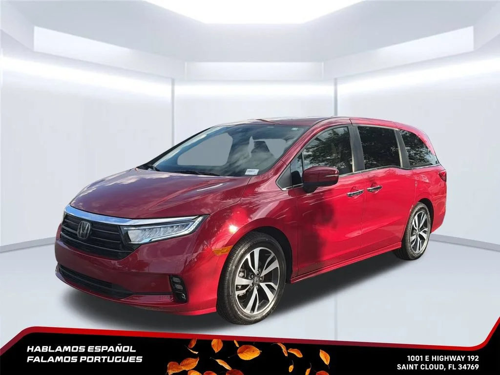 Used 2023 Red Honda Touring image 2