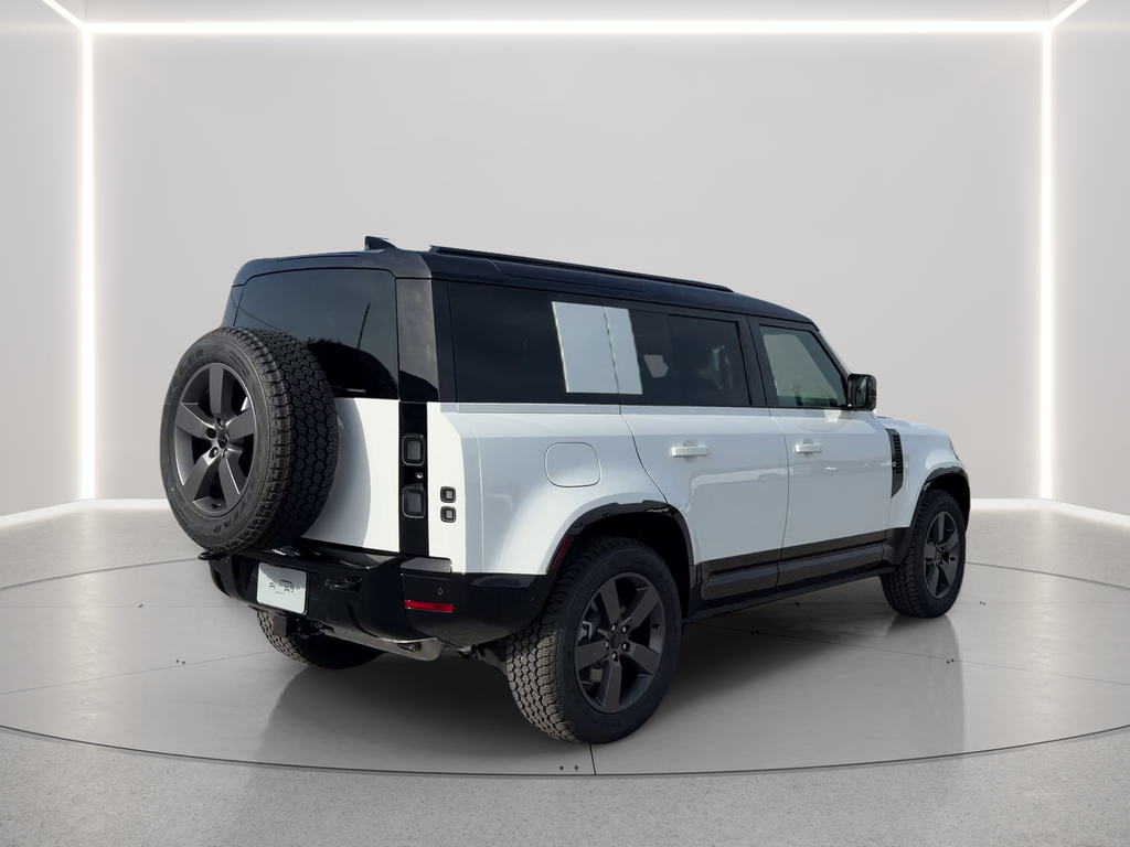 New 2026 Fuji White Land Rover X-Dynamic SE image 5