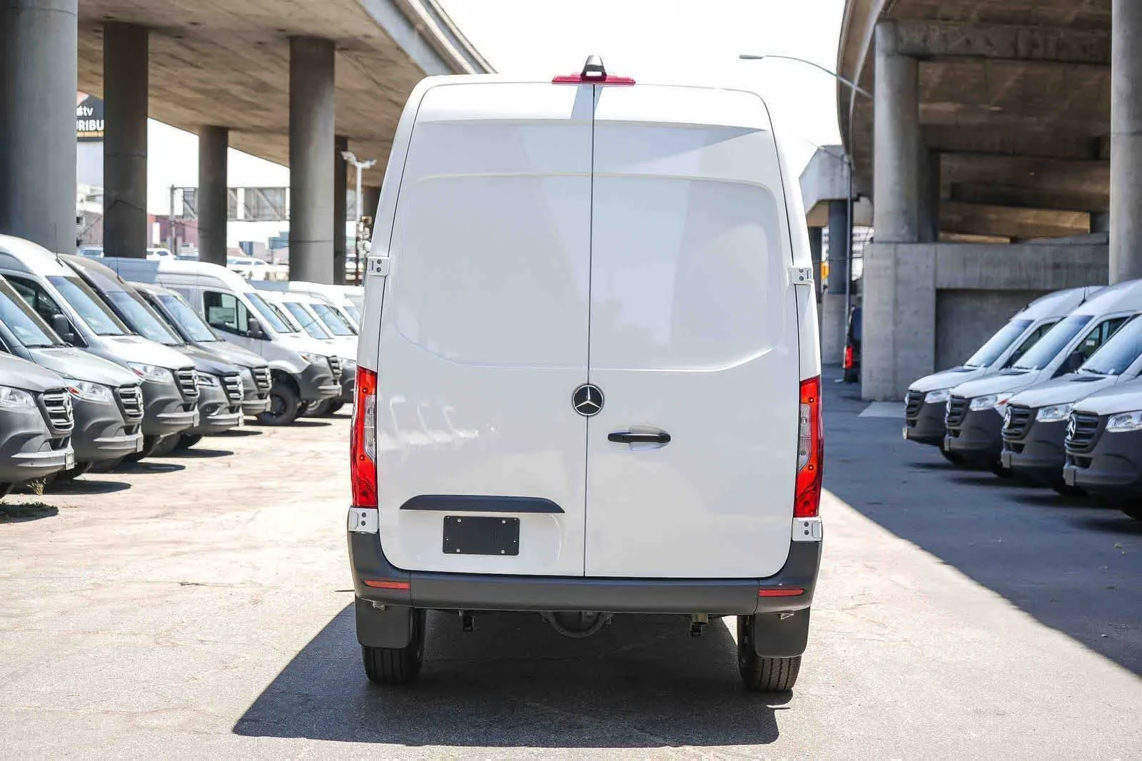 New 2026 Arctic White Mercedes-Benz Cargo 144WB High Roof RWD 2.0L I4 Diesel Turbo SO image 8